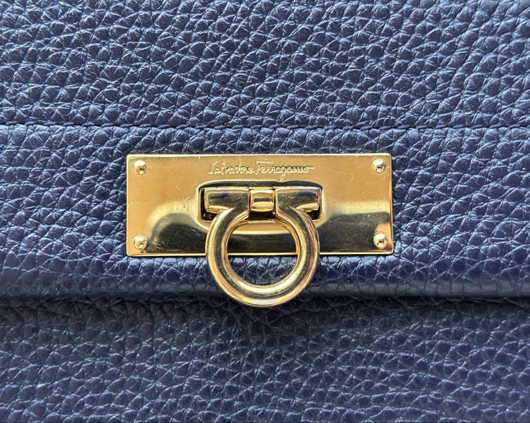 フェラガモ 長財布 Salvatore Ferragamo ネイビー ガンチーニ