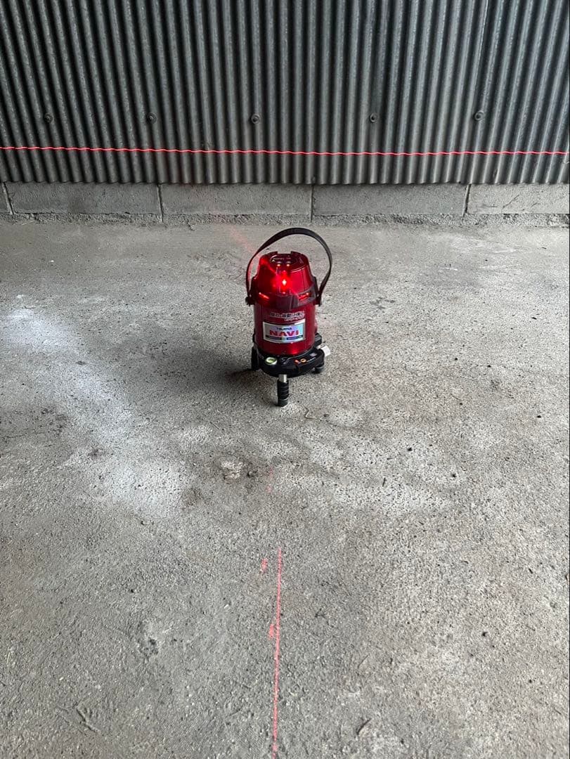 レーザー水平器