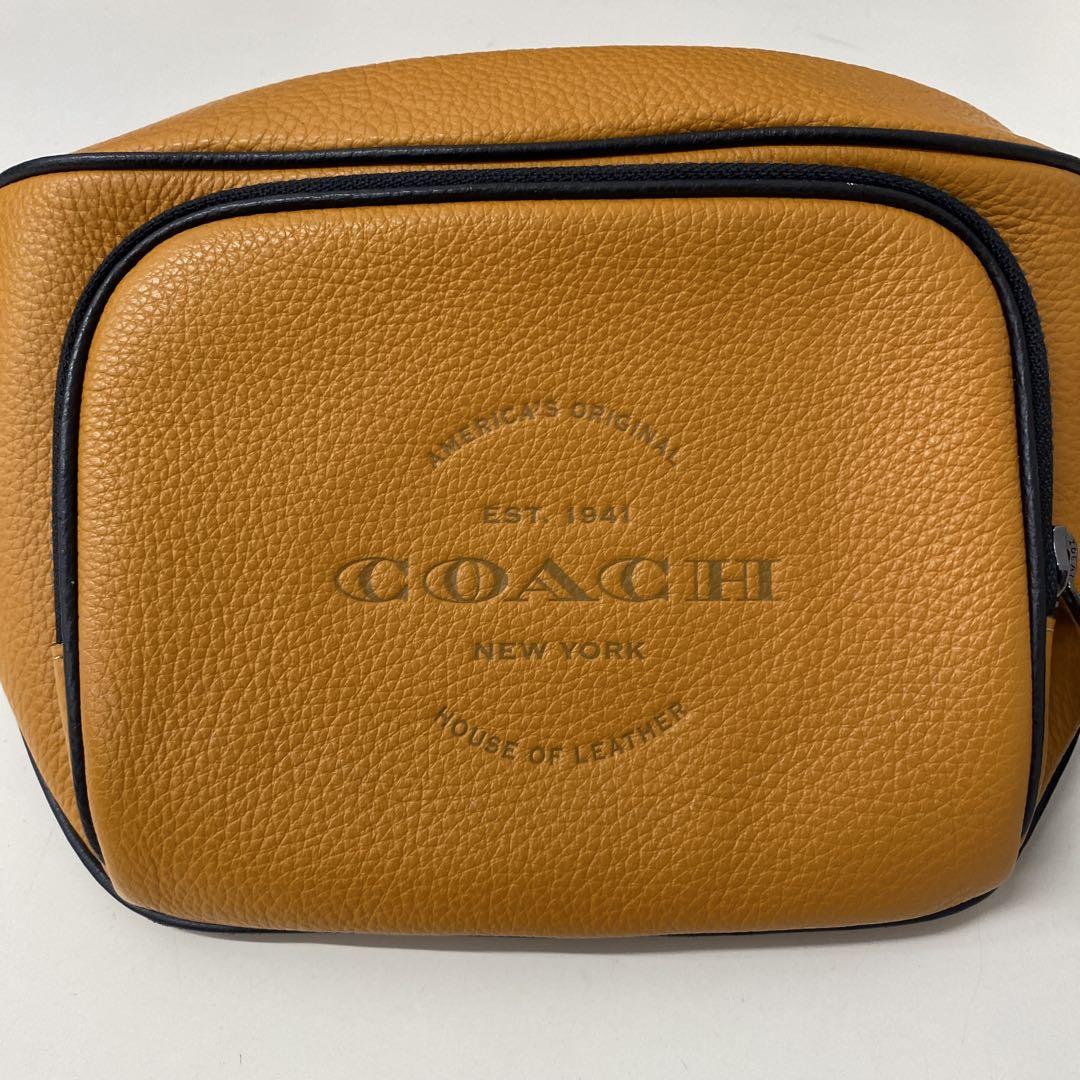 COACH レザー ボディバッグ