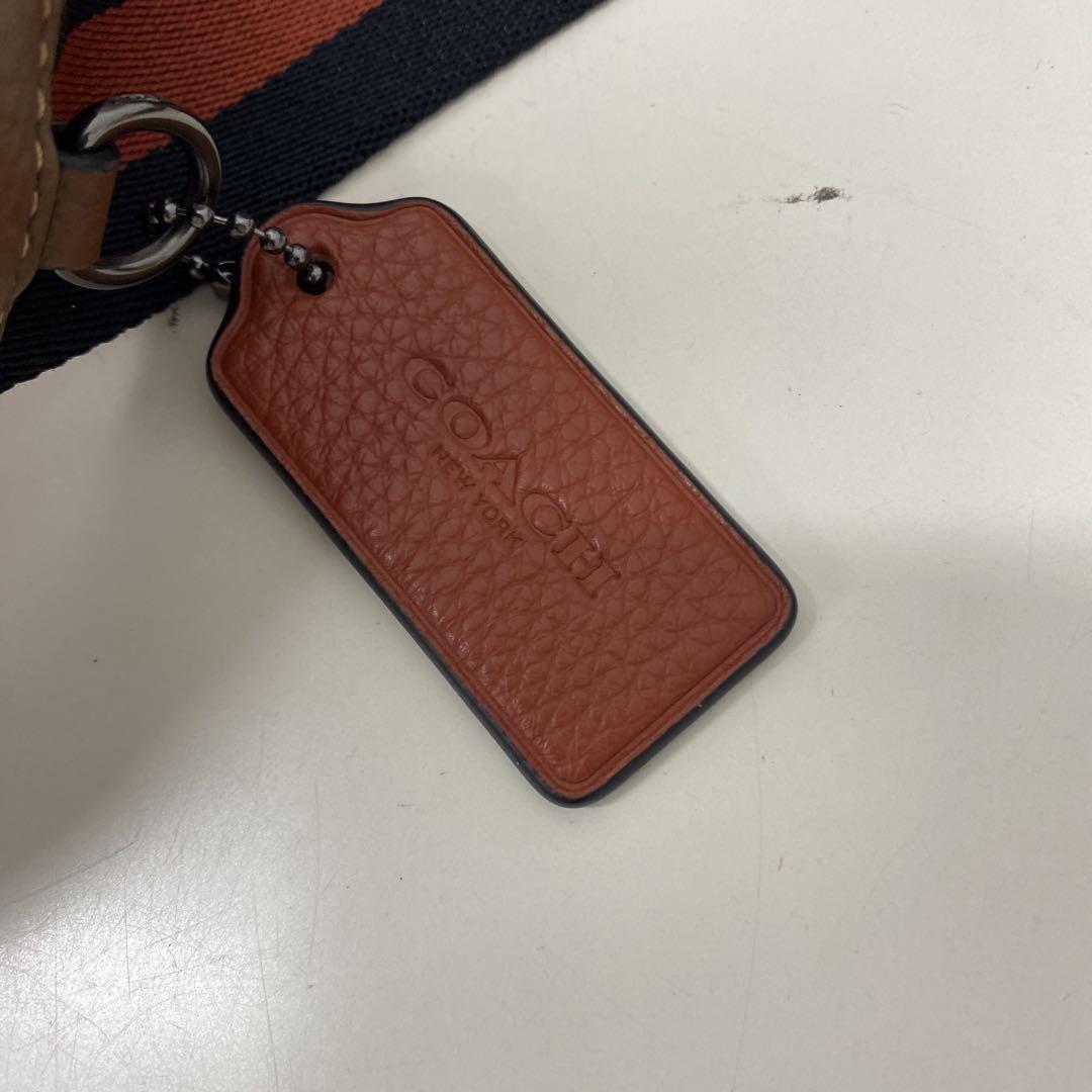 COACH レザー ボディバッグ