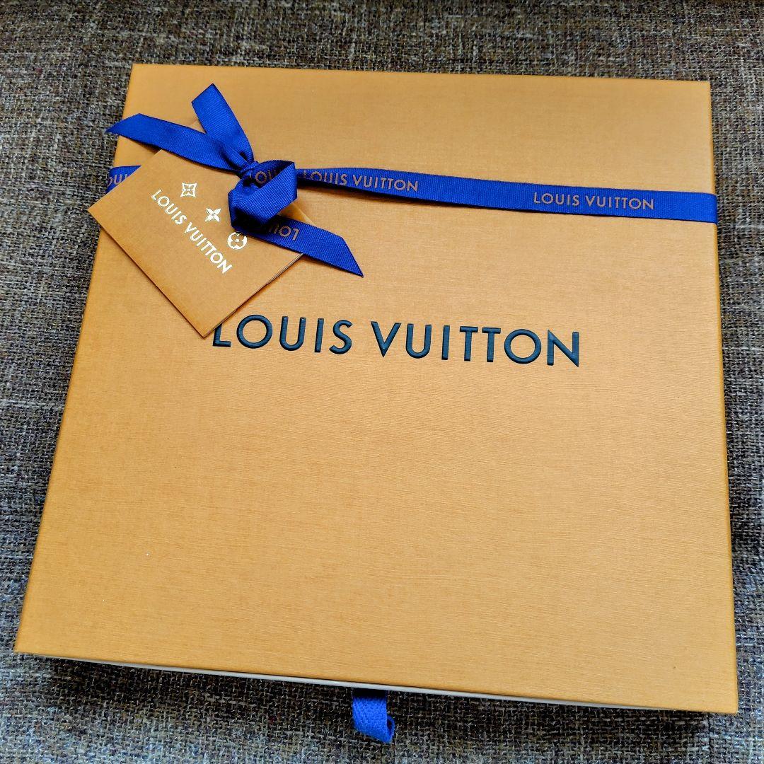 Louis Vuitton シルク スカーフ ピンク - メルカリ