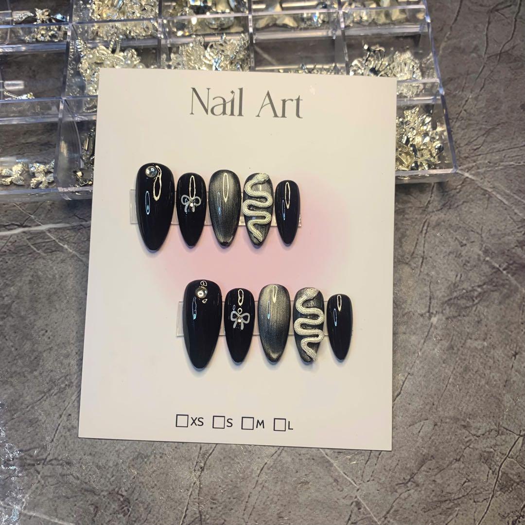 NAIL BOX〈18セット〉ネイルチップ