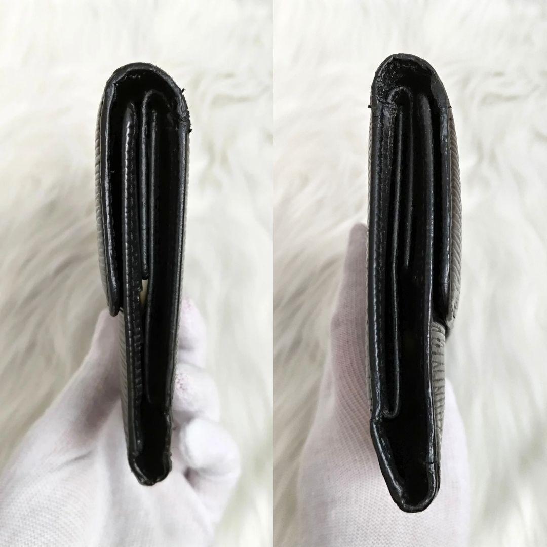 ルイヴィトン エピ ポルトトレゾール インターナショナル 長財布 三つ折り財布