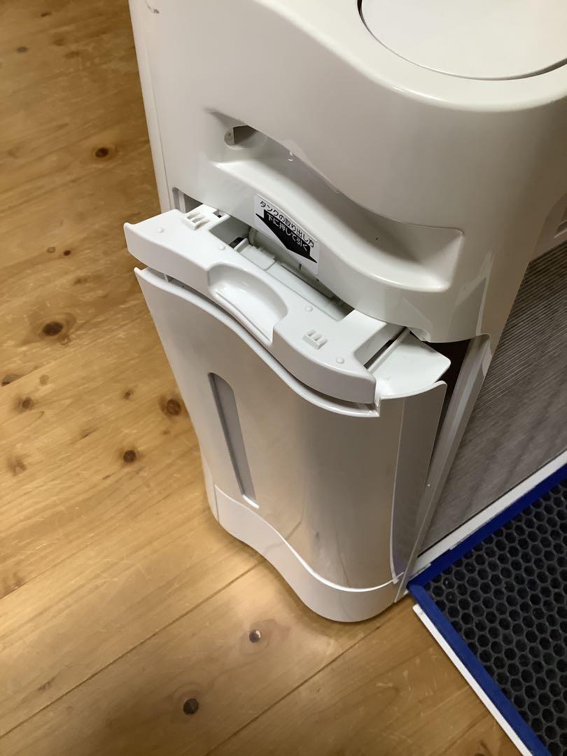 空気清浄機(加湿器)KC-J50-W シャープ　丸く期間限定値下げ