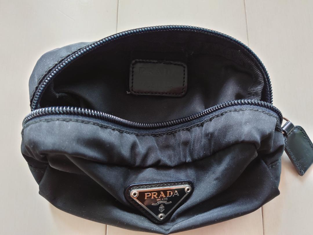 PRADA 黒 ナイロン ポーチ - メルカリ