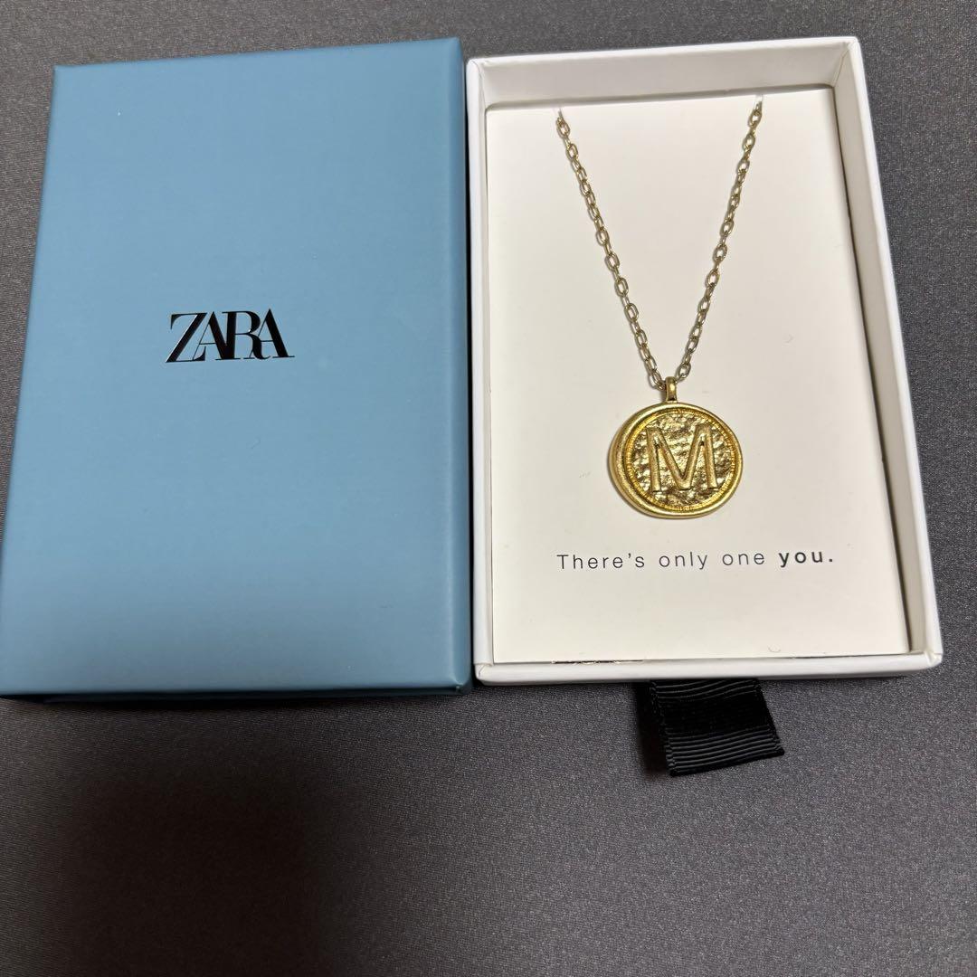 ZARA ザラ イニシャル M ネックレス 長め ゴールド コイン形