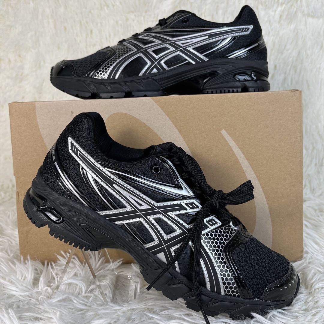新品未使用 asics ブラック　GEL-DS TRAINER14 スニーカー