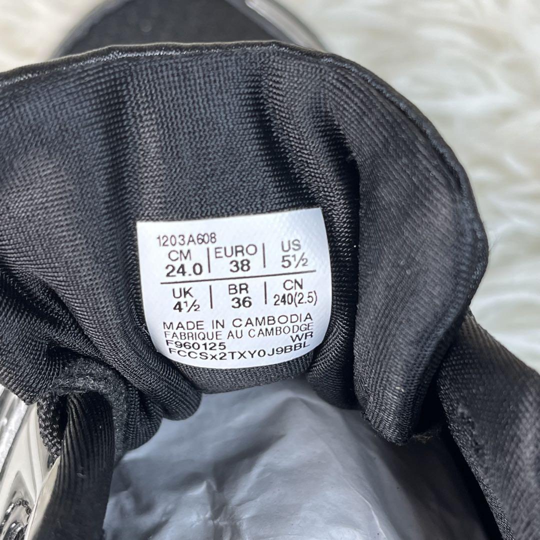 新品未使用 asics ブラック　GEL-DS TRAINER14 スニーカー