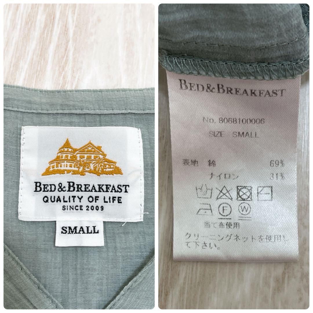 BED&BREAKFAST シアーストライプクレープギャザーブラウス グリーン BED&BREAKFAST シアーストライプクレープギャザーブラウス