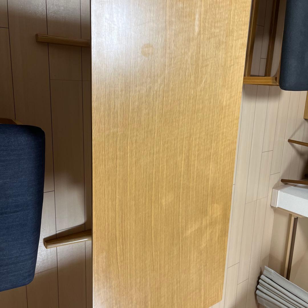 無印 リビングでも使えるダイニングテーブル無印