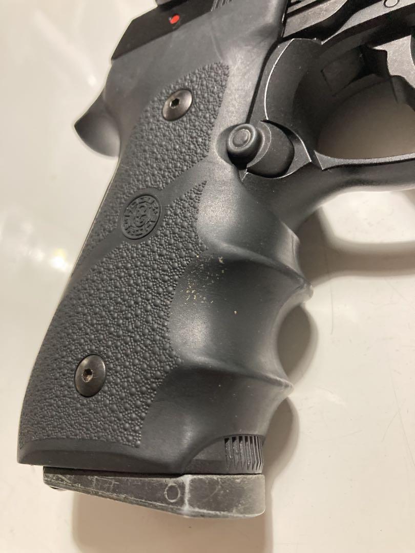 実物　ホーグ製 ラバーグリップパネル　ピエトロベレッタ　Ｍ９用