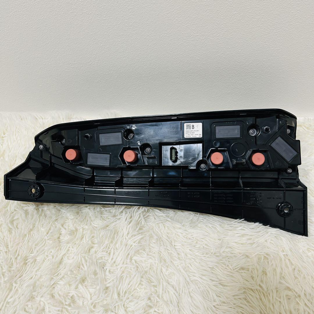【激安通販 オンラインショップ】日用品 ☆N-BOXカスタム☆JF5 テールランプ 右側テールレンズ 純正 JF6 パーツ