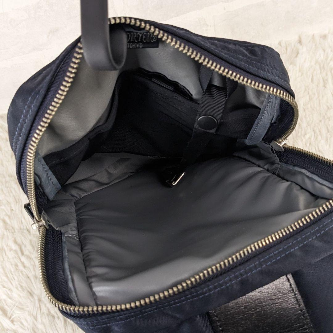 PORTER　ポーター　リフト　スリングショルダーバッグ　ボディバッグ
