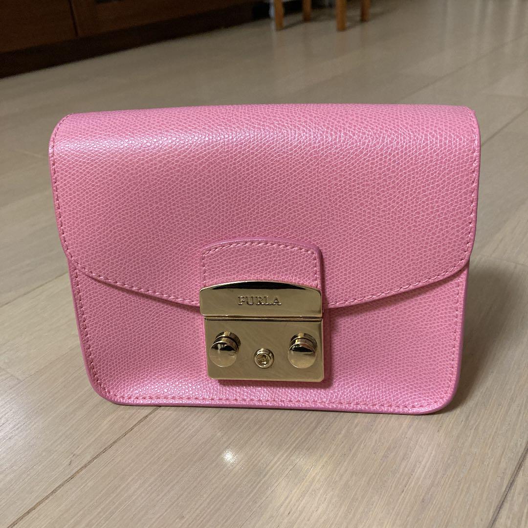 FURLA メトロポリス ショルダーバッグ - ショルダーバッグ最新
