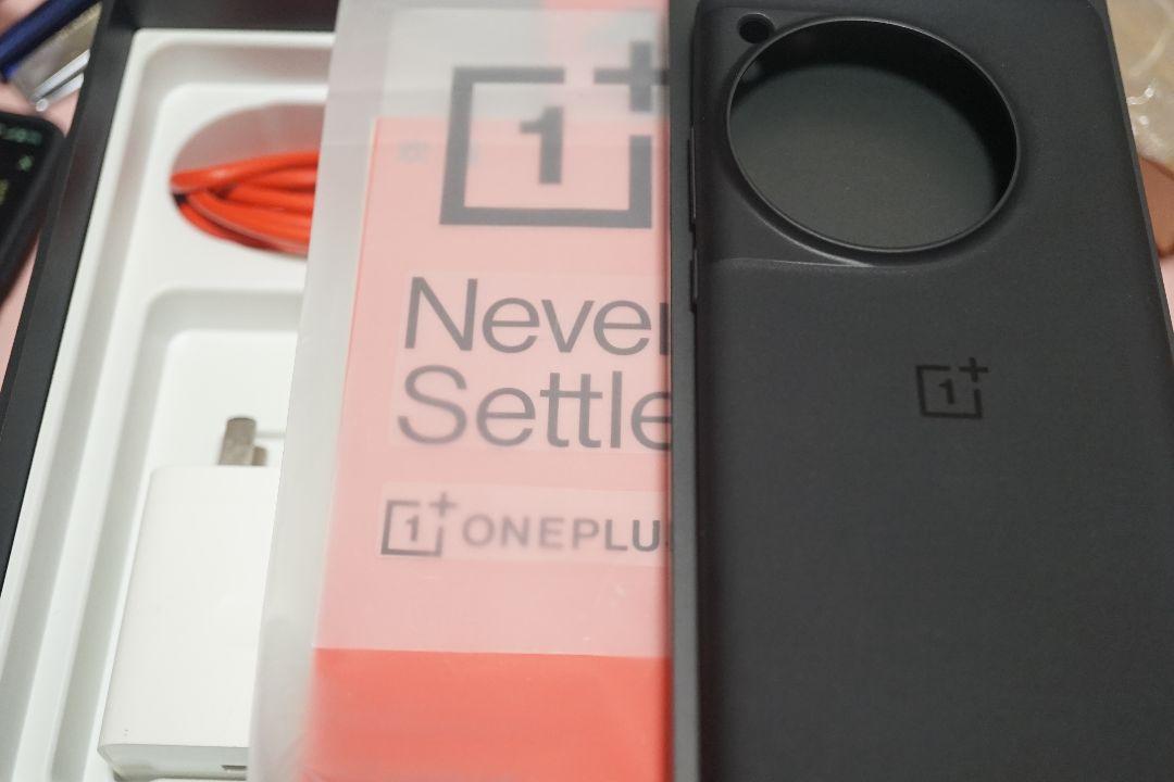 ン*ン様 OnePlus 12 ホワイト 12/256GB グローバルROM