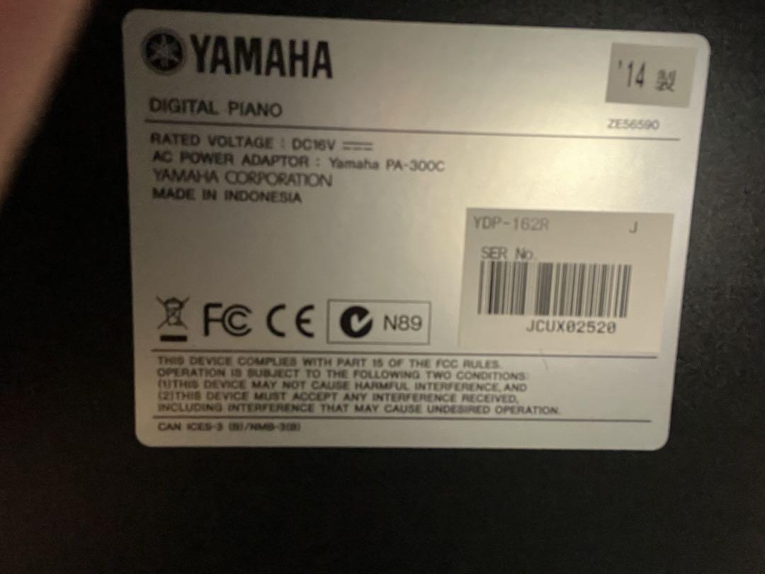 ヤマハ　電子ピアノ　YDP-162R ’14年製