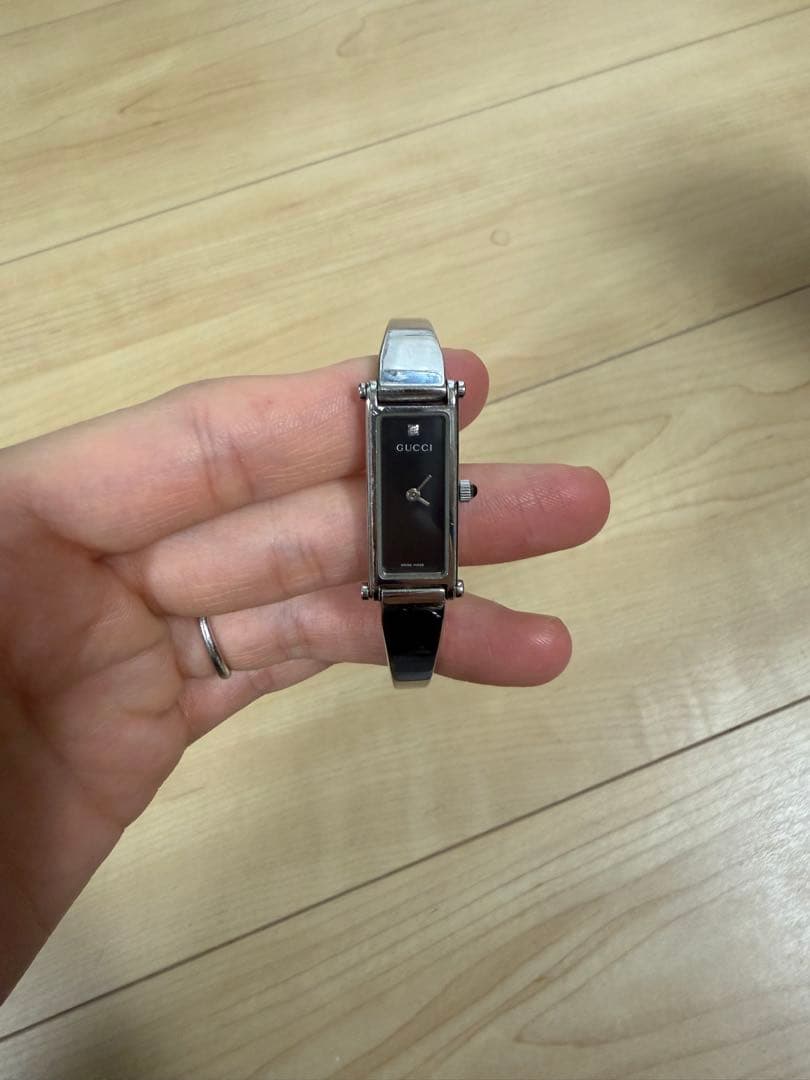 GUCCI 1500 L ステンレススチール 時計