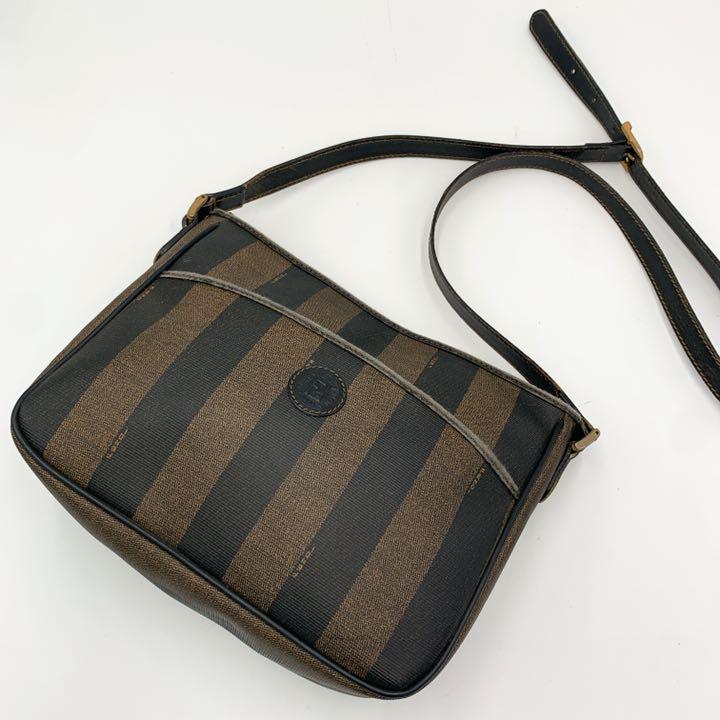 ブラック系大人気新作✨極美品✨FENDI ショルダーバッグ ペカン柄 FFロゴ ゴールド金具 ショルダーバッグ レディースブラック系¥11,793-www.outthere.travel ブラック系大人気新作✨極美品✨FENDI ショルダーバッグ ペカン柄 FFロゴ ゴールド金具 ショルダーバッグ レディースブラック系¥11,793-www.outthere.travel