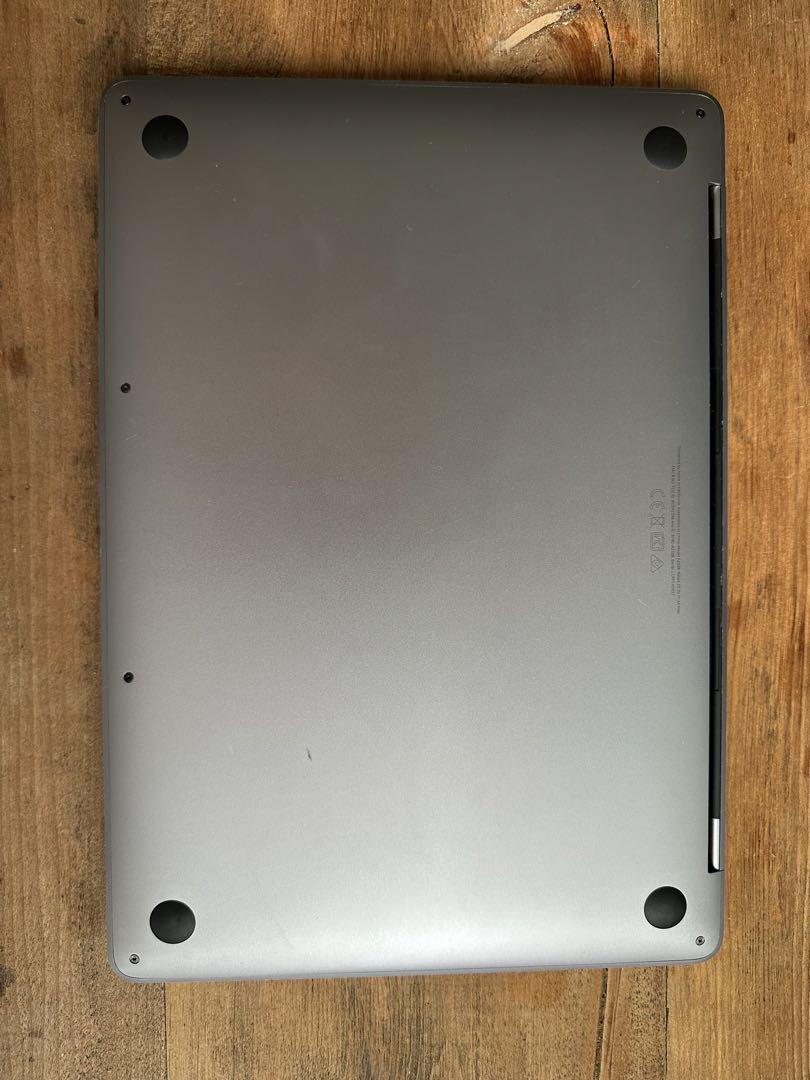 MacBook pro 2022 m2 13㌅