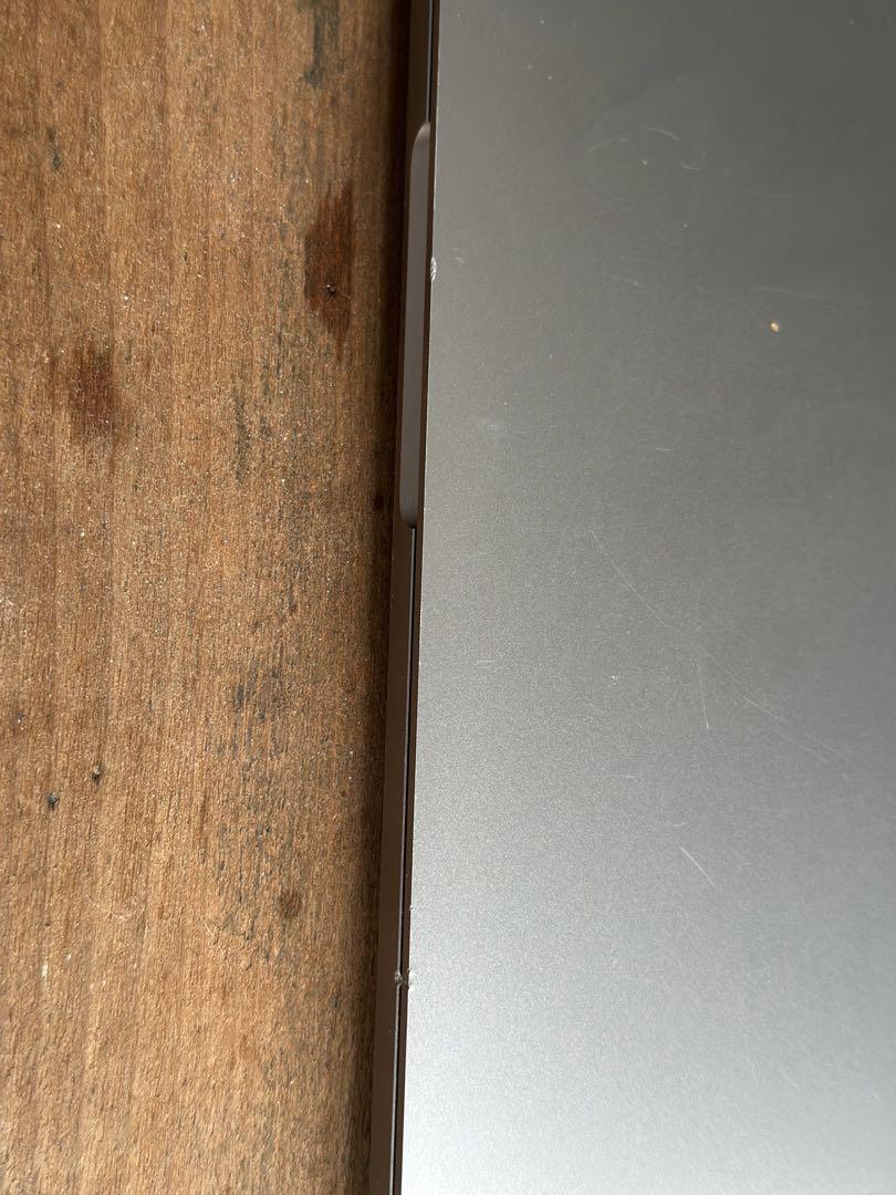 MacBook pro 2022 m2 13㌅
