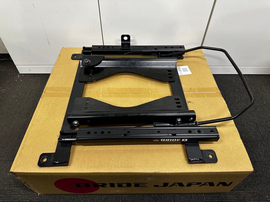 ブリッド シートレール フルバケットシート用 FOタイプ 運転席用　GRヤリス用