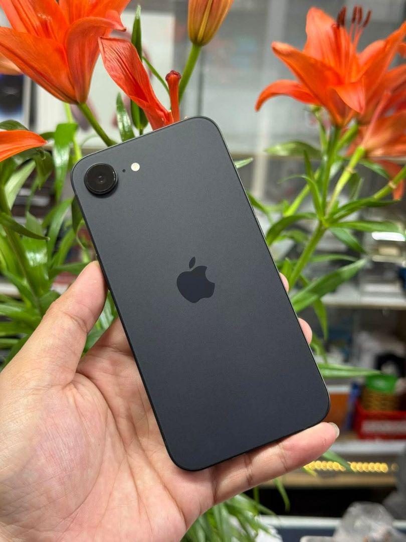 イェバッテリー容量100%Apple iPhone 16e 本体