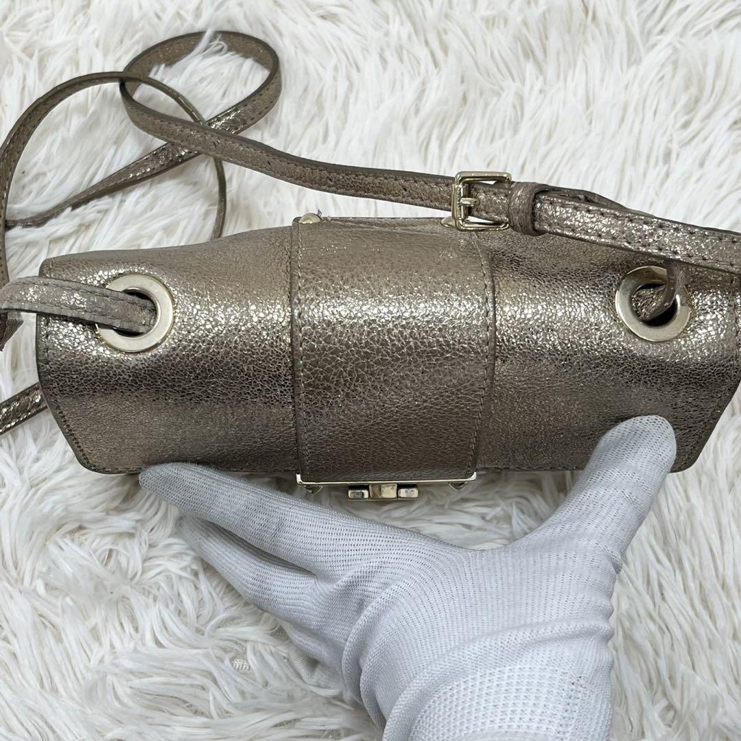 激レア 美品 ジミーチュウ ショルダーバッグ レベル ゴールド 激レア 美品 ジミーチュウ ショルダーバッグ レベル ゴールド