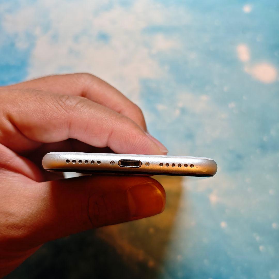 iPhone SE 第2世代 128GB［カラー］ バッテリー交換済(非正規) iPhone SE 第2世代 128GB［カラー］ バッテリー交換済(非正規)