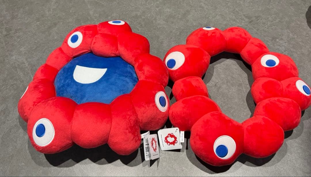 EXPO2025 ミャクミャク なりきりクッション 大阪万博 ２種セット新品、♥