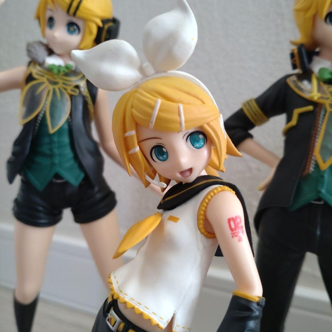 美品　鏡音レン　鏡音リン　フィギュア　3体まとめ売り