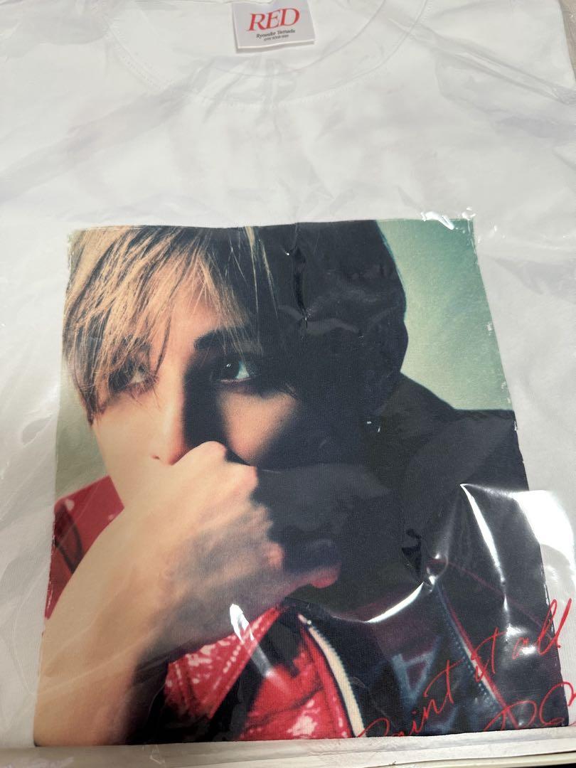 山田涼介　RED Tシャツ