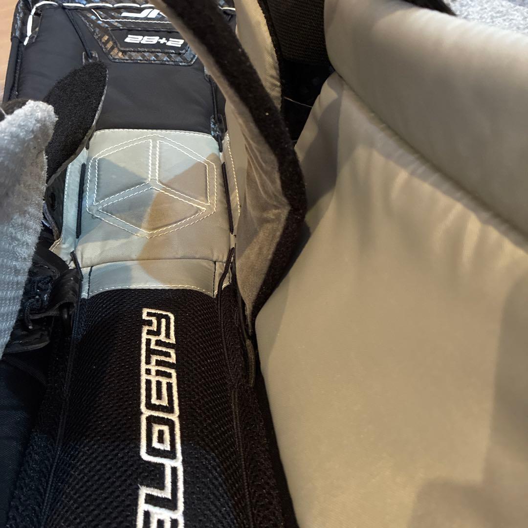 2024年 美品 アイス ホッケー ゴーリーパッドgoalieレガース ジュニア 2024年 美品 アイス ホッケー ゴーリーパッドgoalieレガース ジュニア