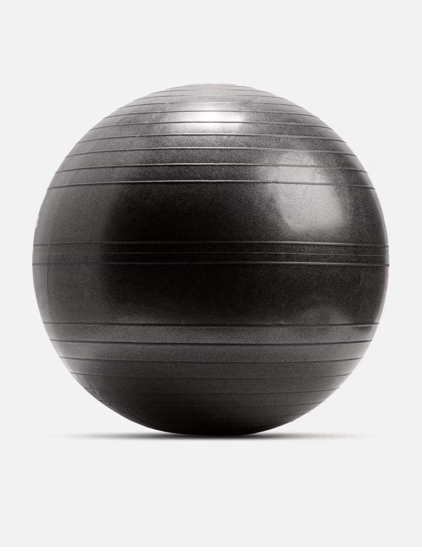 F.C.R.B. ブラックバランスボール