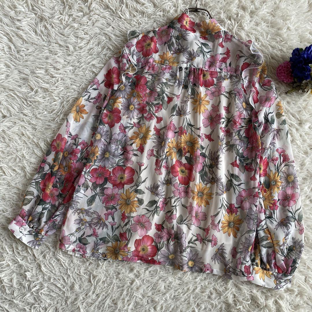 美品 Sov. ポリエステルシフォン フラワープリントブラウス