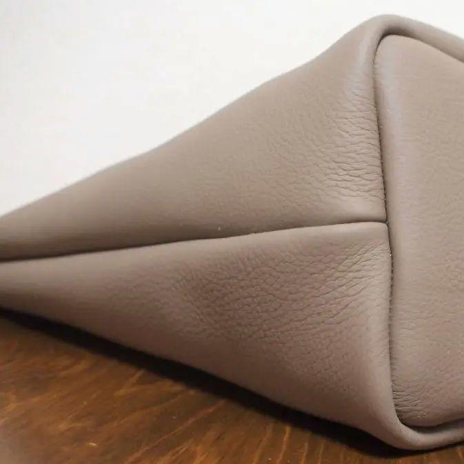 ハンドメイド　本革　トートバック　シュリンク　グレージュ　★新品／未使用品★