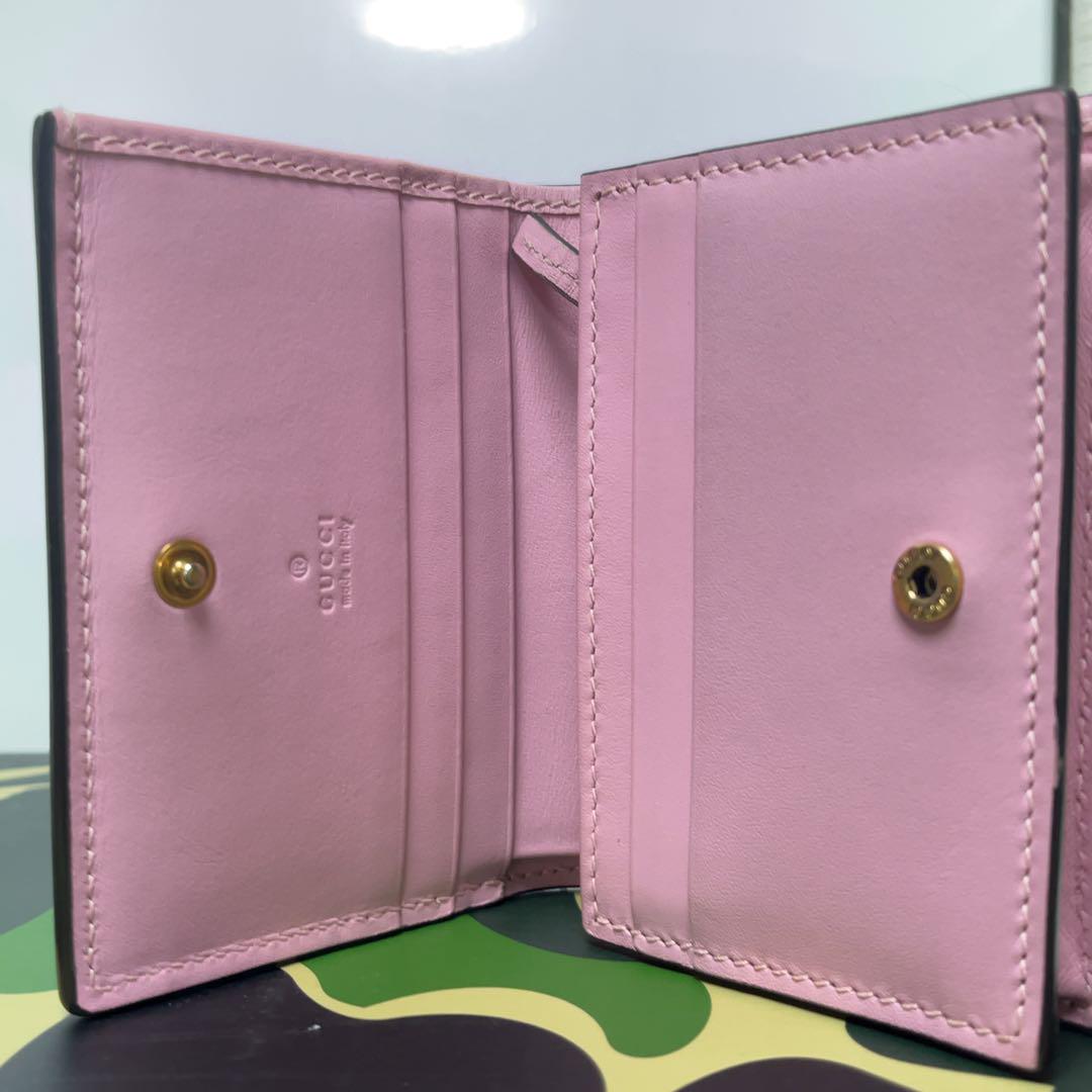 GUCCI グッチ　二つ折り財布　GGスプリーム イチゴ　コンパクト