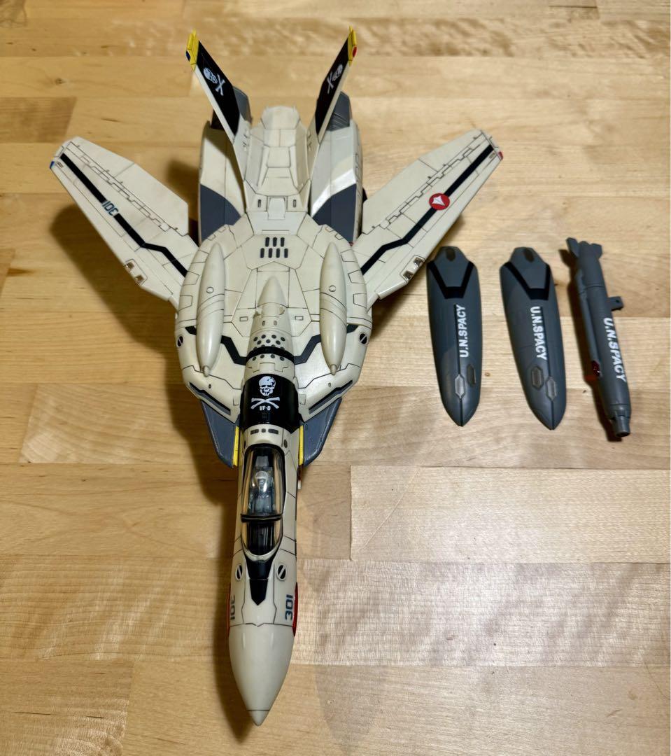 ジャンク】やまと 1/60 マクロスゼロ VF-0S ロイ・フォッカー機