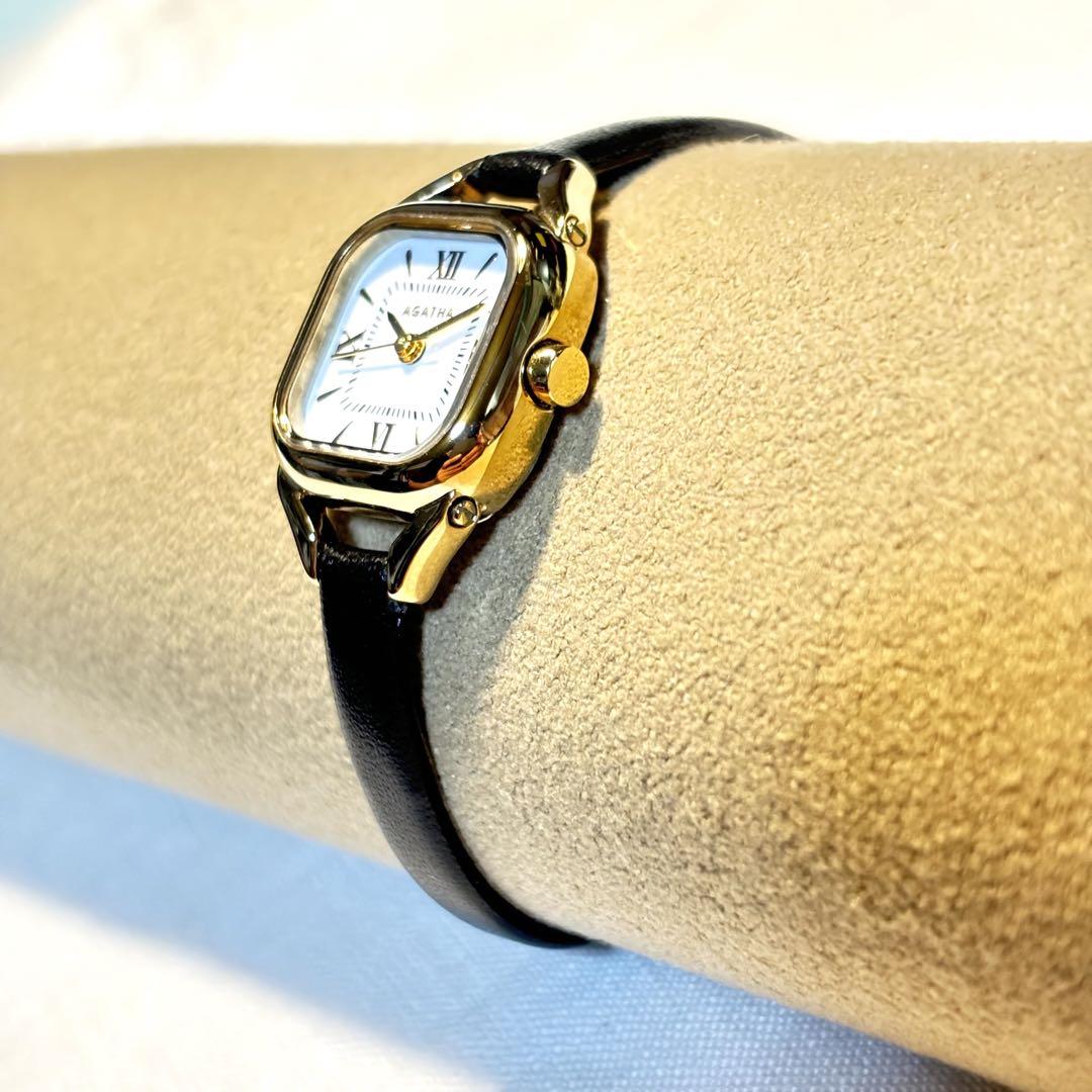 A R I 　AGATHA  PARIS  新品 電池入り 黒ゴールド