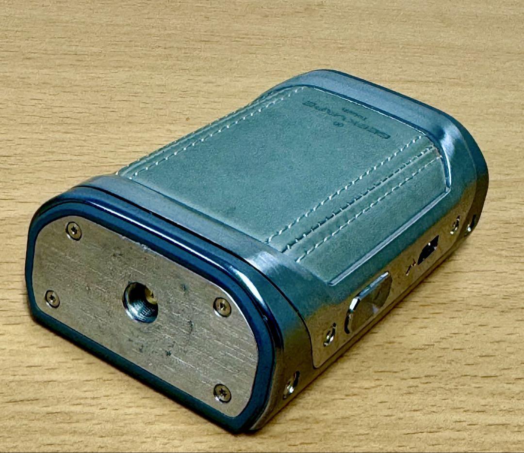 geek vape aegis touch と　3000mah充電池