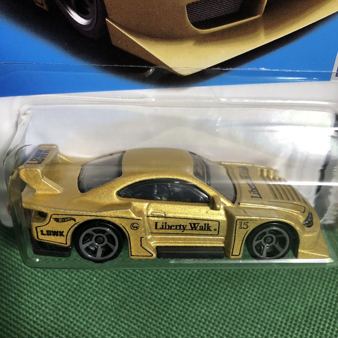 ホットウィール リバティーウォーク LBWK ニッサン シルビア S15