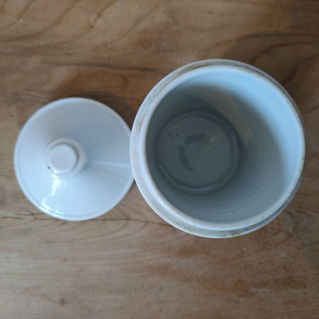 ✨️希少✨️　アンティーク　　レトロ　古い白磁　薬瓶　 容器　その2