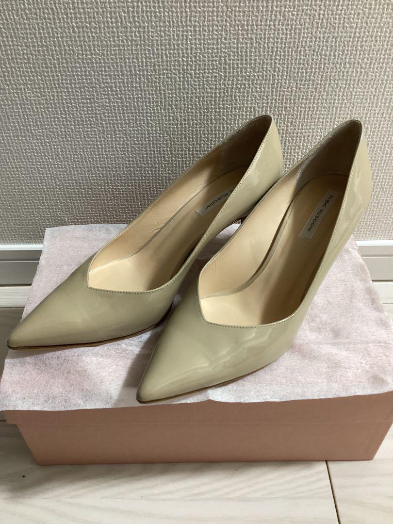 美品　ファビオルスコーニ　Vカット　パテントパンプス　裏貼り済み　38 ファビオルスコーニ Vカット パテントパンプス 裏貼り済み 38