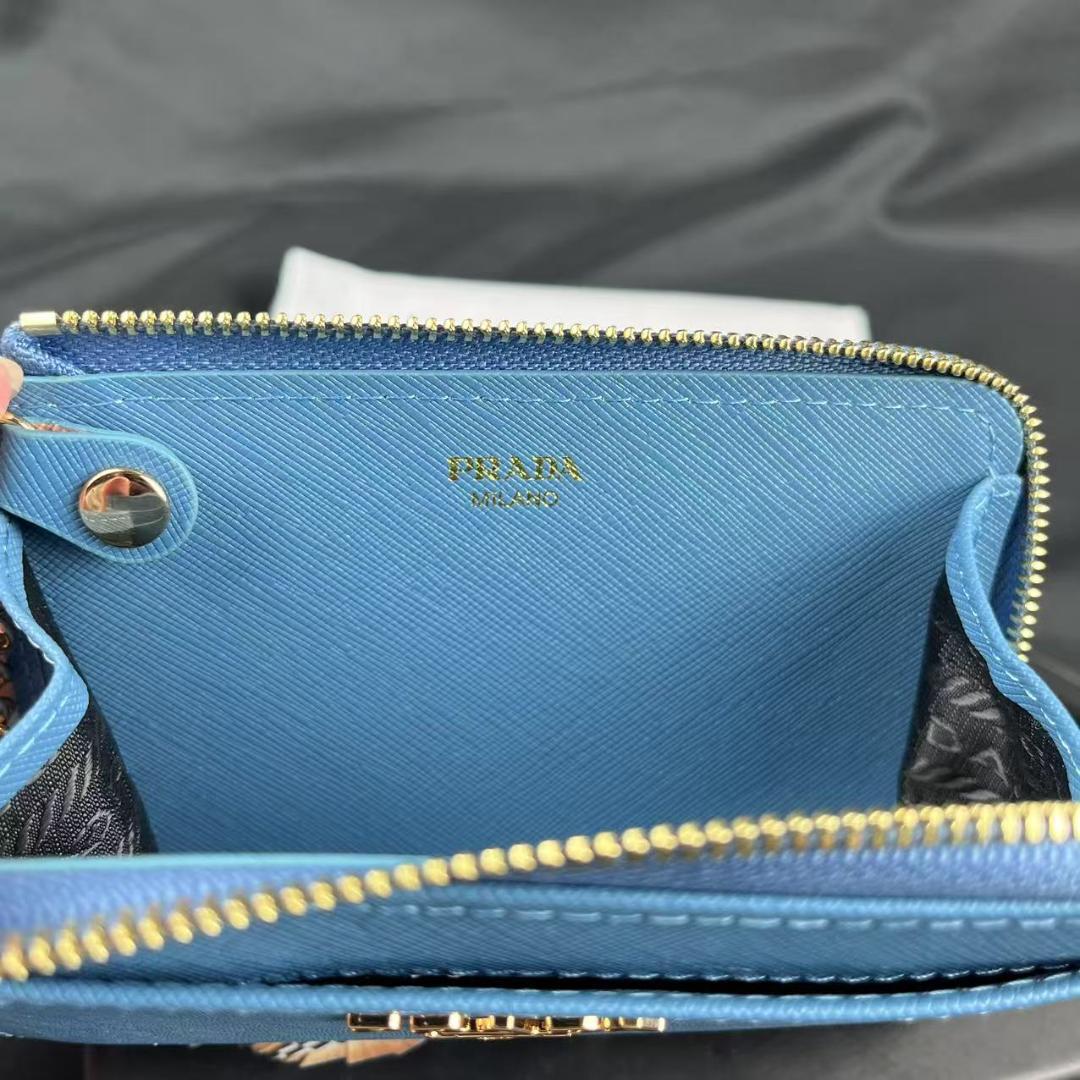 未使用品】PRADA カードケース 小銭入れ ブルー - メルカリ