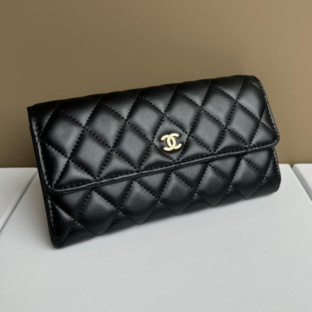 CHANELシャネル 二つ折り长財布