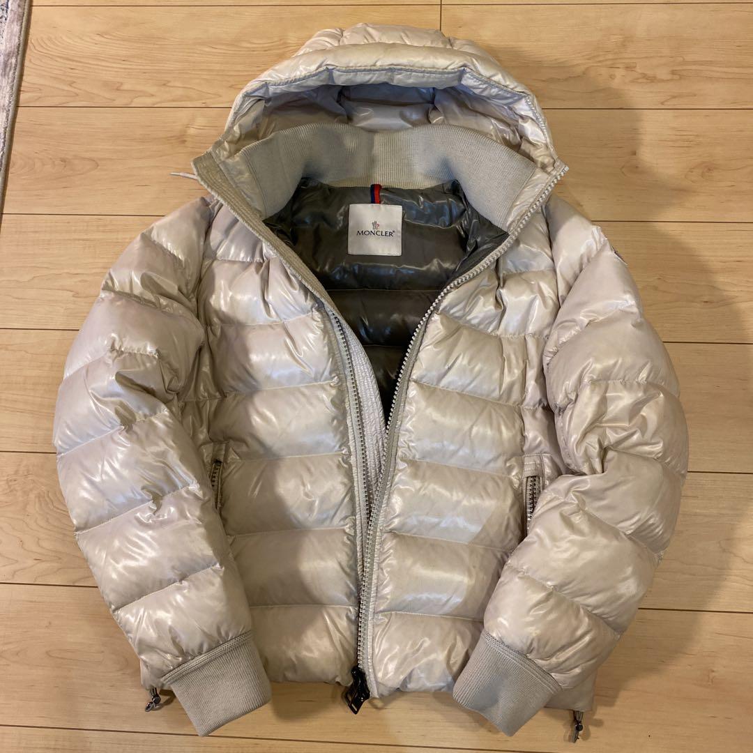 モンクレールダウン　オーベル　希少色　サイズ1 日曜日深夜0時まで50000円‼️
