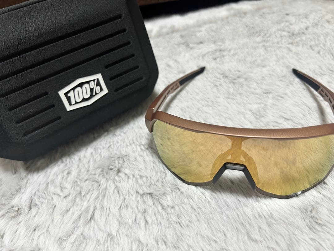 ワンハンドレッド フアン ソト選手着用モデル スポーツサングラス目立った傷や汚れなし