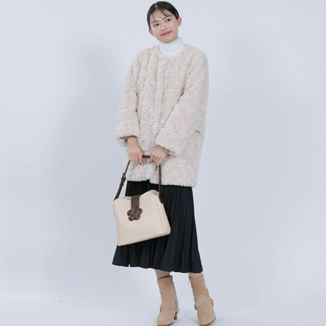 MARYQUANT フラップデイジー トートバッグ ベージュ マリクワ 美品 MARYQUANT フラップデイジー トートバッグ ベージュ マリクワ 美