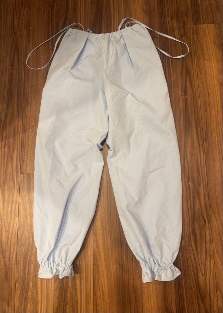 サスペンダーパンツ