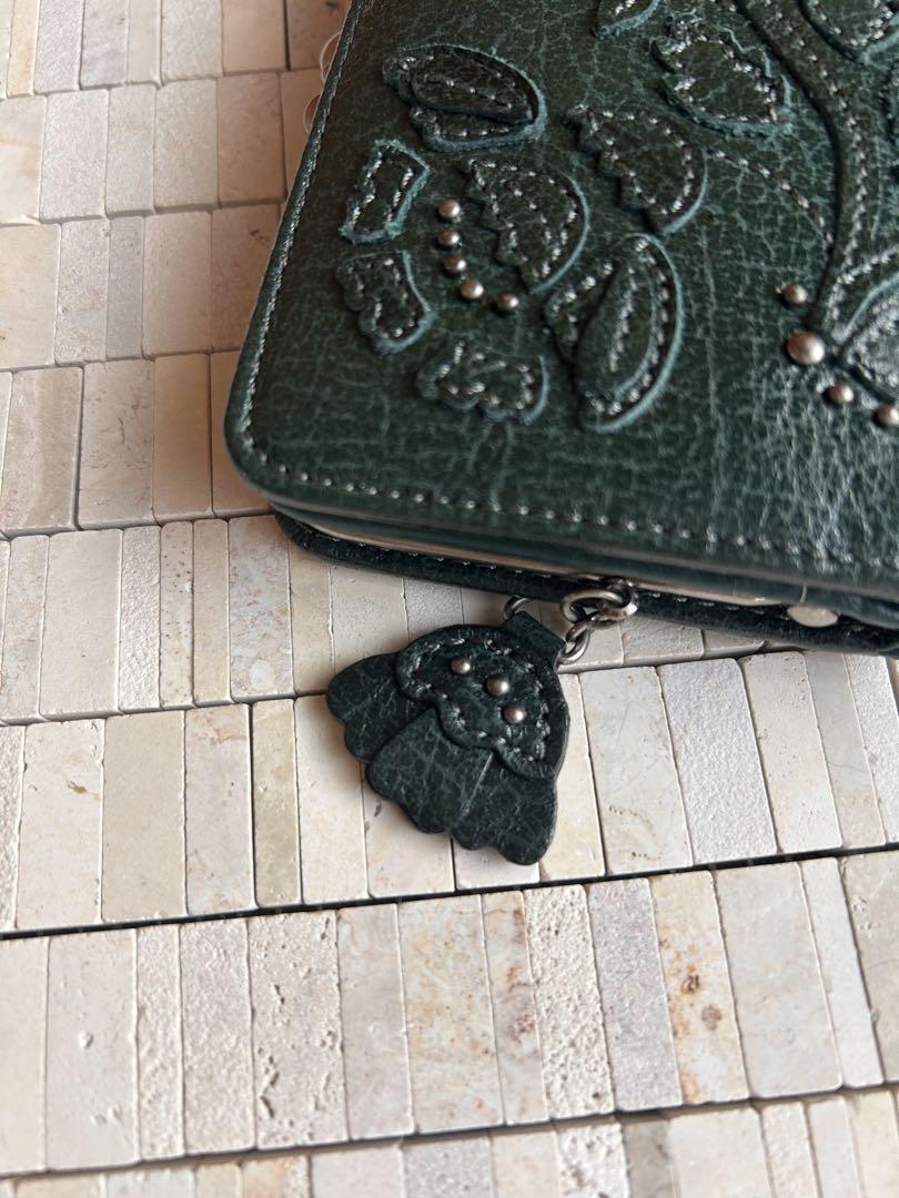 KENZO ケンゾー刺繍入りダークグリーン二つ折り財布