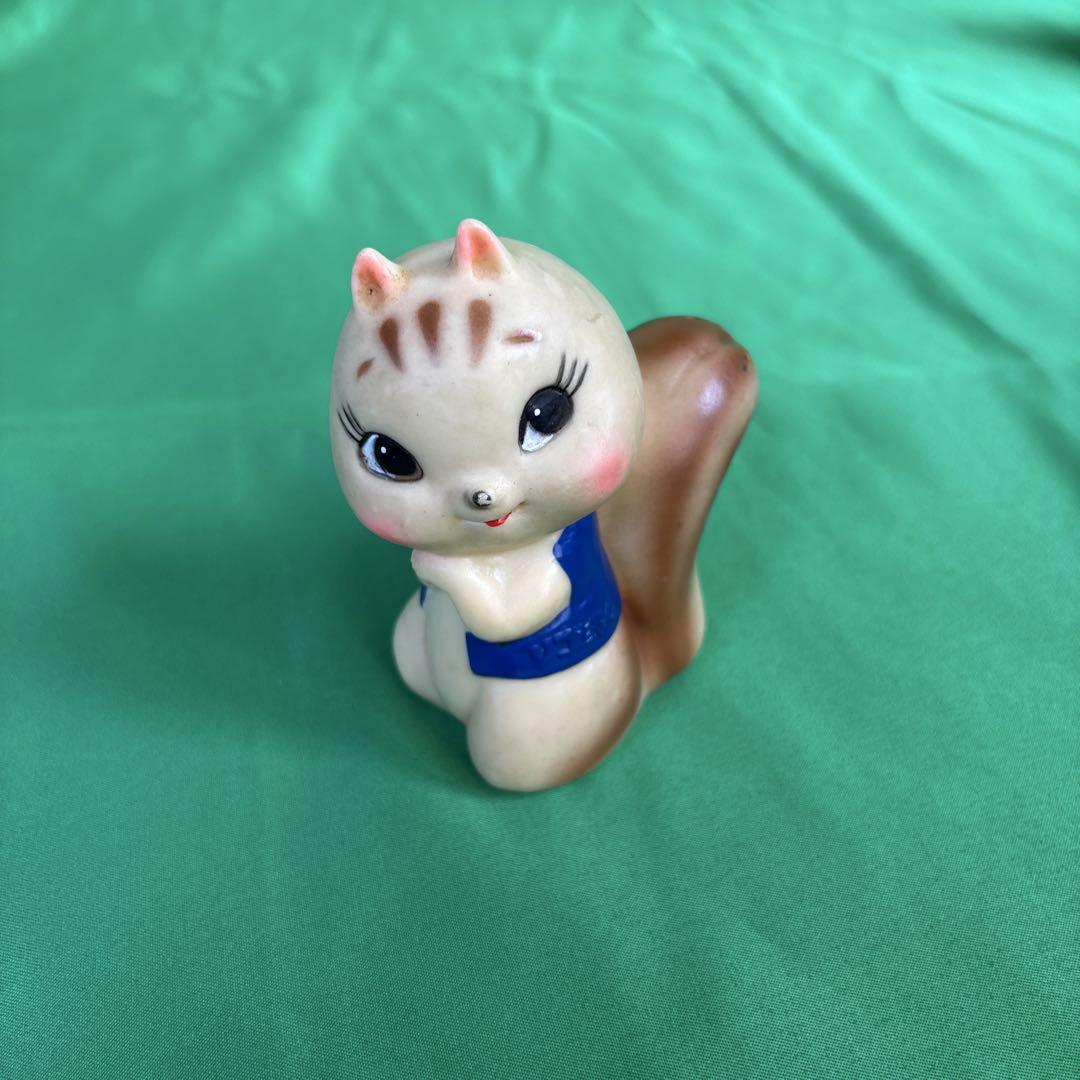 昭和レトロ 和装リス風キャラクター ソフビ製貯金箱（リコちゃん